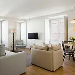 Serviced Bairro Alto 4* Lisbona