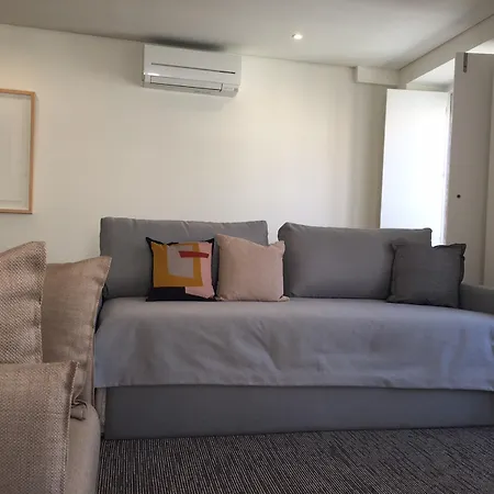 Serviced Bairro Alto Apartment *