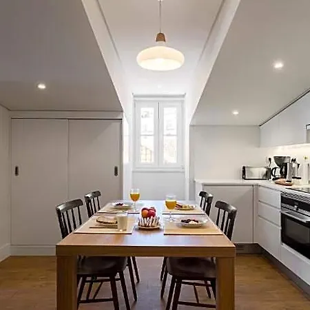 Serviced Bairro Alto Лиссабон